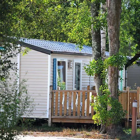 Le Village Du Lac Caravan Park 4* Bruges