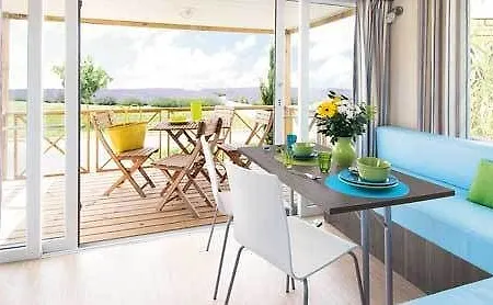 Le Village Du Lac Caravan Park 4* Bruges