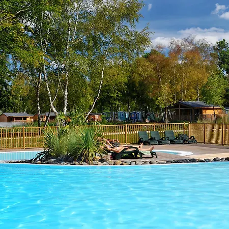 Le Village Du Lac Caravan Park