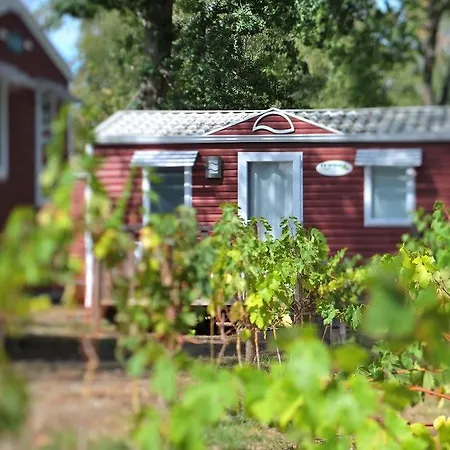 Hotel Le Village Du Lac Caravan Park