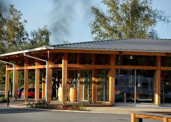 Hotel Le Village Du Lac Caravan Park Bruges